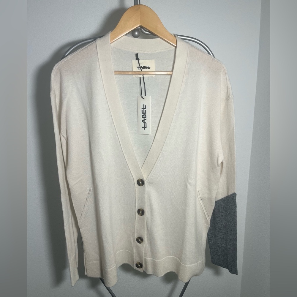 Label Go-To Cardi